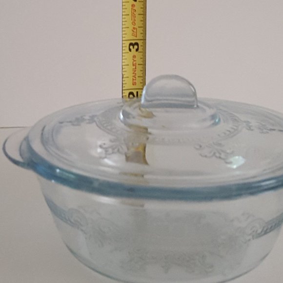 Vintage Fire-King Oven Glass Small 8oz Casserole Dish with Lid - Picture 10 of 10